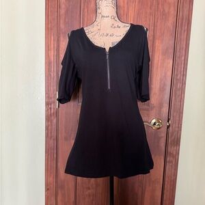 torrid cold shoulder top size 2